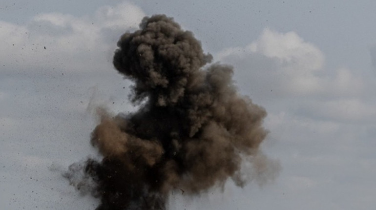 Росіяни вдень атакували село Береза на Глухівщині: пошкоджено адмінбудівлі та техніку