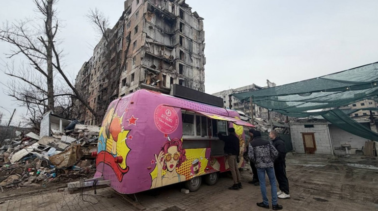 Місто-примара з рожевим кіоском: життя в окупованій Авдіївці