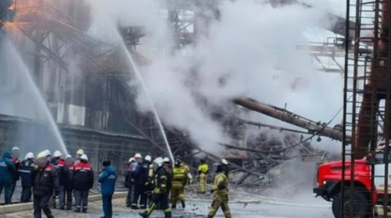 В Алчевську обвалилася труба й знищила коксову батарею