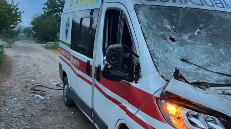 На Донеччині масово скорочують медпрацівників швидкої допомоги Мирнограду