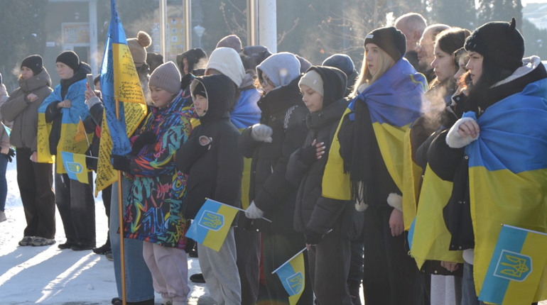 У Полонному вшанували Героїв Небесної Сотні: пам'ятний мітинг та пішохідний марафон