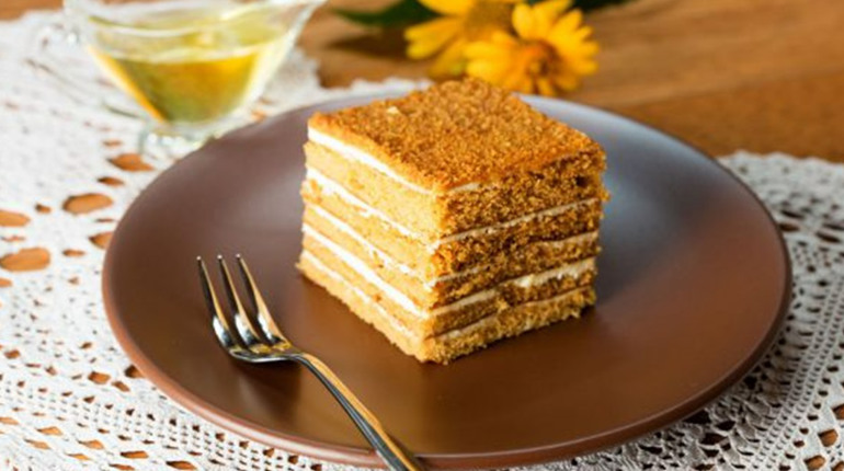 Не «приторний», а українською: як правильно сказати про надмірну солодкість