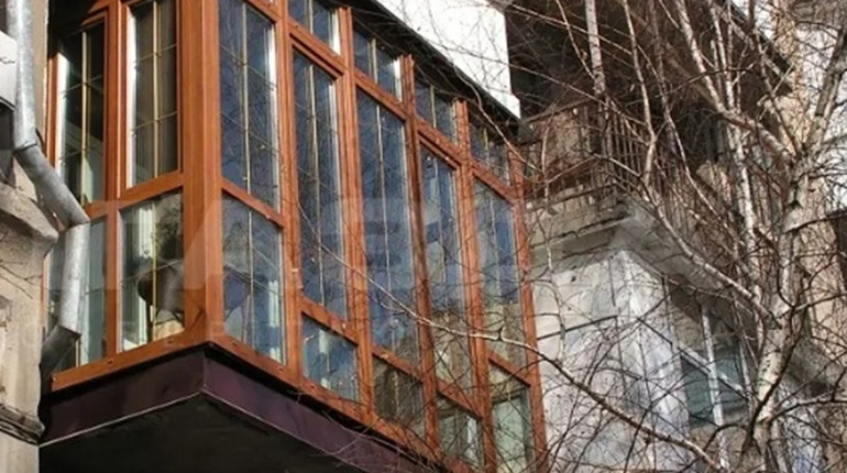 Чи можна встановити французький балкон замість звичайного