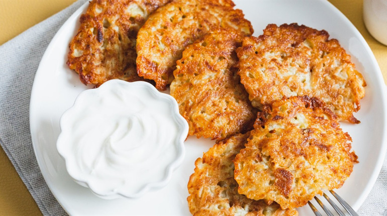 Класичні деруни з картоплі: простий рецепт