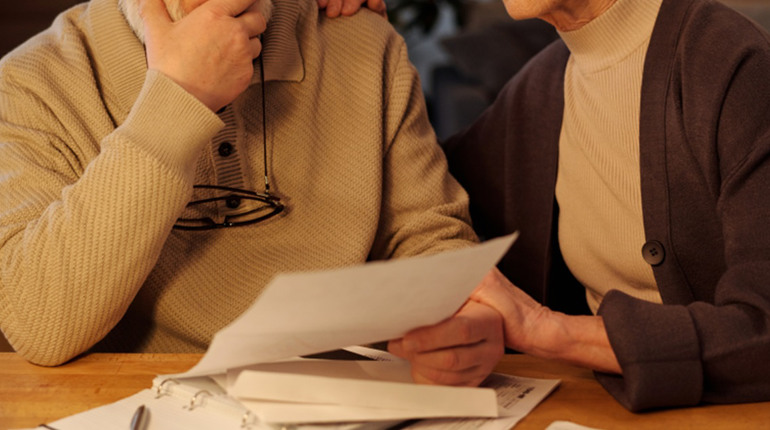 Коли можна розірвати договір дарування або визнати його недійсним: роз’яснення юристів