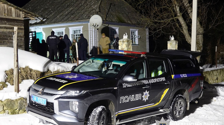 На Хмельниччині загинув 10-річний хлопчик: мати у важкому стані після вибуху гранати