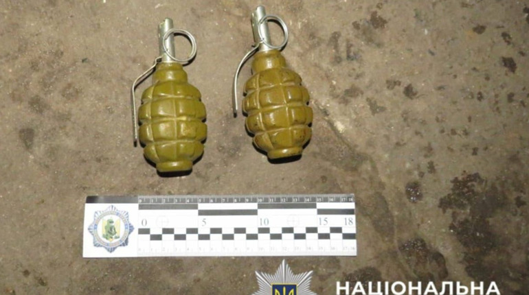 На Фастівщині затримали чоловіка за зберігання гранат та боєприпасів