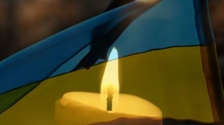 Коли біль розриває серце: у Старокостянтинові попрощаються із захисником