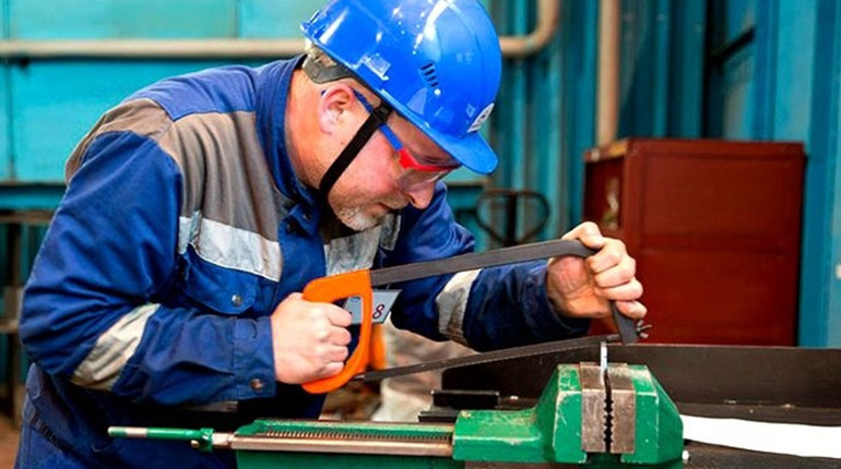 У Переяславі потребують слюсарів із зарплатою від 8 до 15 тисяч: вакансії від Центру зайнятості