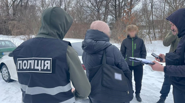 Поліцейські припинили діяльність каналу з розповсюдження наркотичних засобів і психотропних речовин