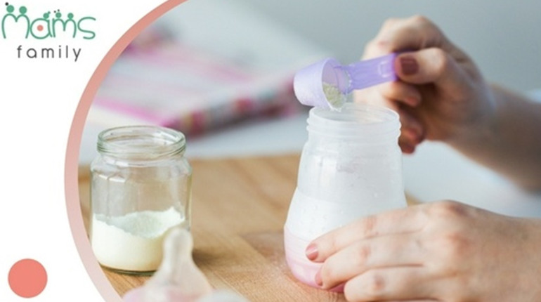 Що робити, якщо дитина відмовляється від суміші для немовлят: проблема в смаку чи в складі?