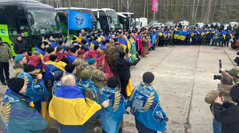 З російського полону звільнено 200 українців: відбувся І-й етап обміну за домовленостями у Женеві