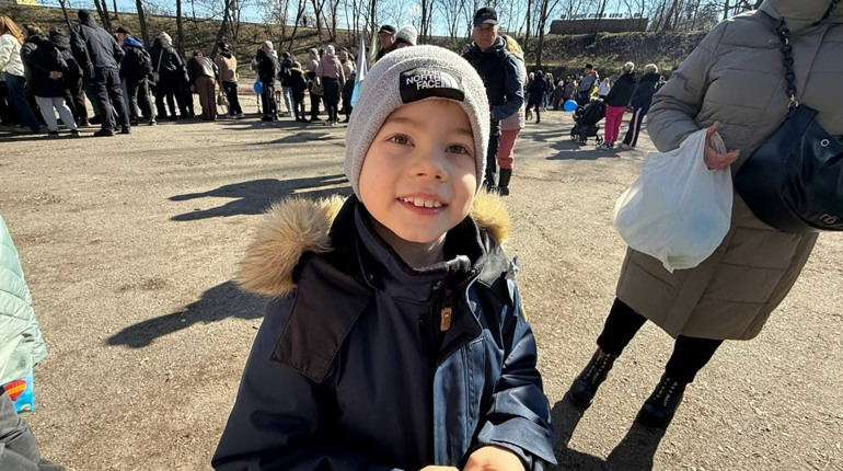 Ярмарок, поні та службові собаки: у Первомайську провели благодійне свято на підтримку військових