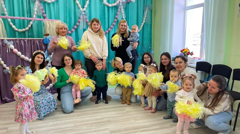 Тепла родинна атмосфера та дитячі усмішки: у Центрі раннього розвитку відбулося свято весни