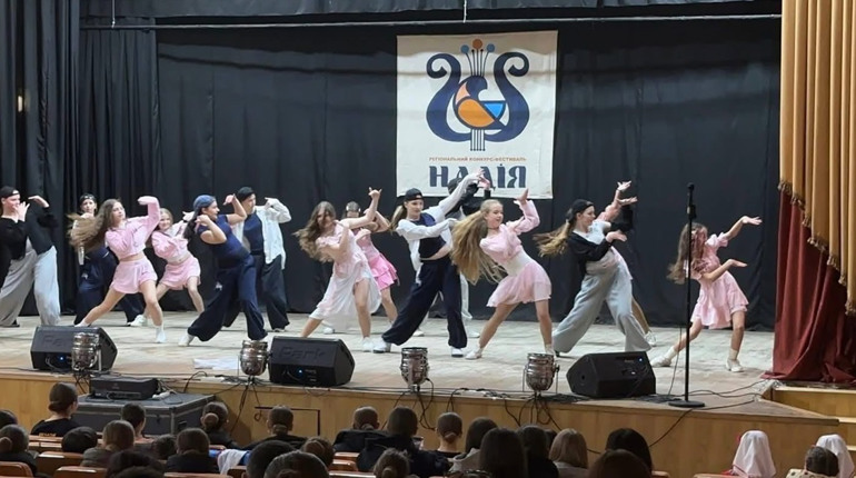 Творчі колективи з Кременця отримали відзнаки у міжрегіональному конкурсі-фестивалі