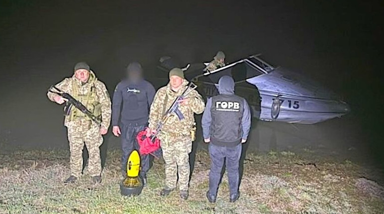 На Ізмаїльщині затримали чоловіка, який планував втечу через Дунай на акваскутері