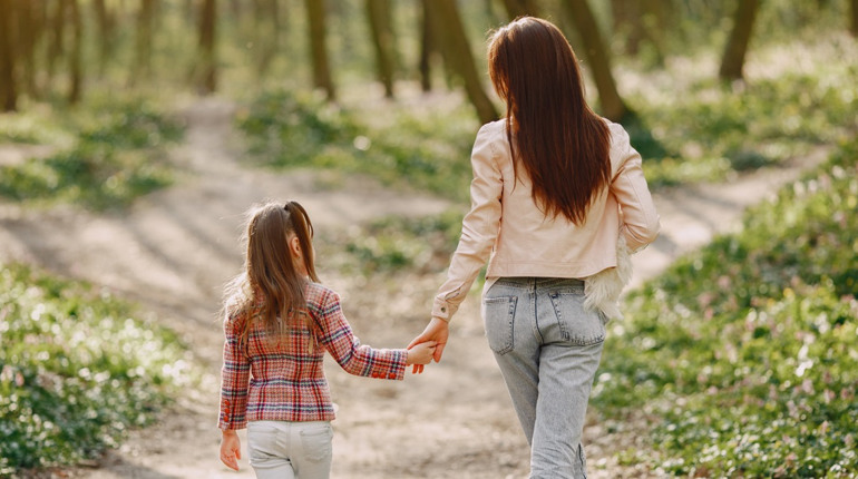 Встановлення батьківства у разі смерті чоловіка: Мін'юст роз'яснив процедуру