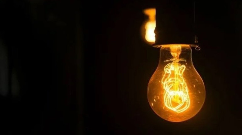 Щоденник війни. Тиждень двісті п'ятий. Праве око сіпається, коли холодильник перестає дзижчати