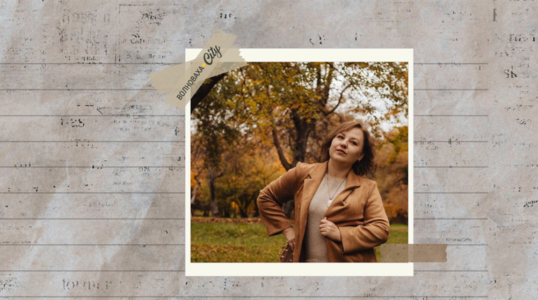 Після втрати дому вона створила пісню. Історія переселенки з Волновахи Вікторії Дорошенко