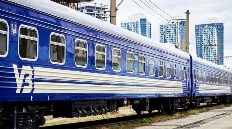 На Полтавщині скасовують приміські поїзди: перелік дат і рейсів