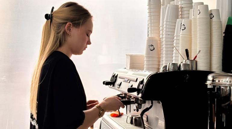 Ті, хто будять Первомайськ: за лаштунками мережі «ЧайКофський»