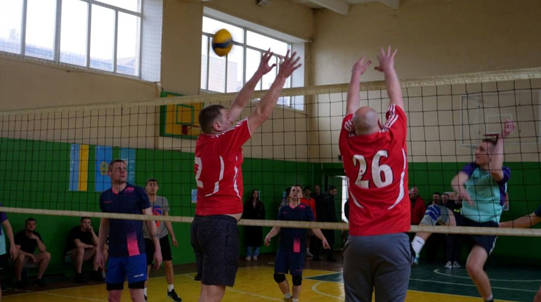 Волейбольна Золотоноша: хто стане чемпіоном?