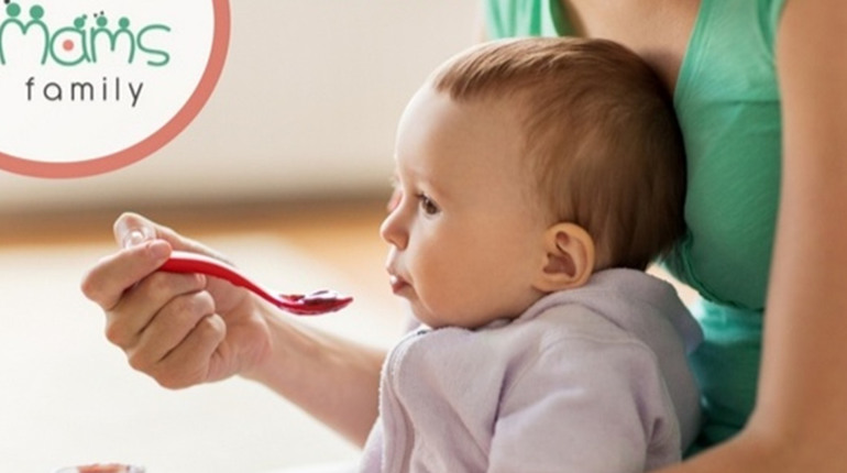 Скільки каші для немовлят має з'їдати новонароджена дитина?