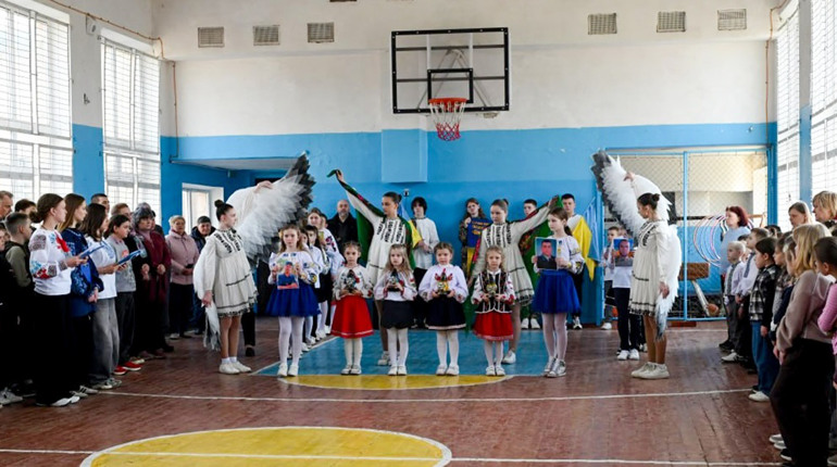 «Ангели, народжені серед людей»: вечір пам’яті у Кагарлицькому ліцеї №2 імені Василя Дашенка