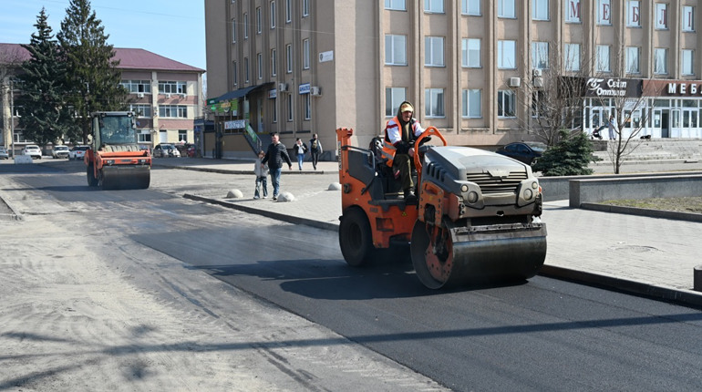 У Золотоноші ремонт доріг у розпалі