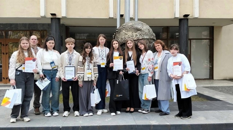 Учні з Кременеччини — серед кращих юних біологів України