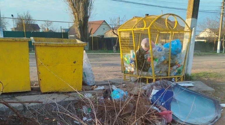 У Біляївській громаді закликають припинити створення стихійних сміттєзвалищ біля контейнерів