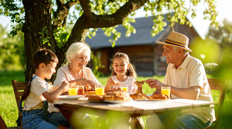 Дорога в татове літо