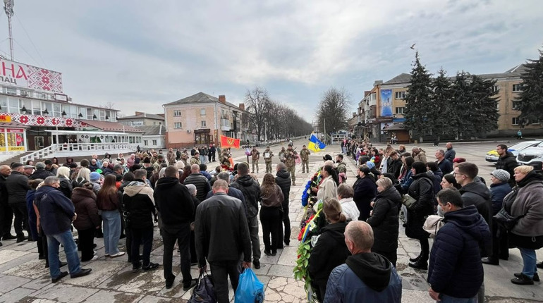Первомайськ попрощався з солдатом Олександром Гармашем