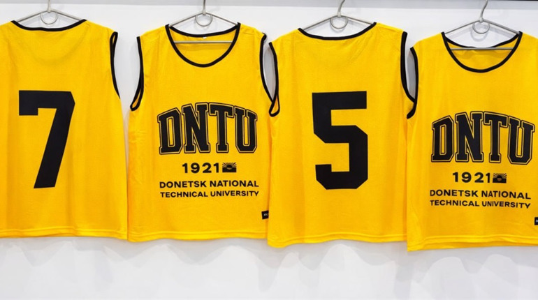 У Дрогобичі розвивається виробництво брендованого одягу та сувенірів: як працює «МОТАНКА принт»