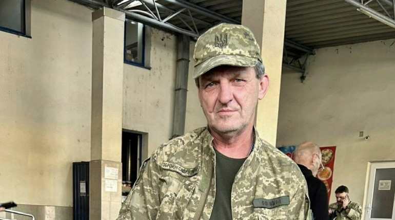 Віра, що розколює небо: історія «Пічника», якого вдома досі кличе маленька Софійка