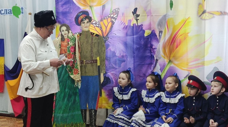 Від дитсадка до фронту: як Росія через “козачі товариства” мілітаризує молодь на ТОТ Херсонщини