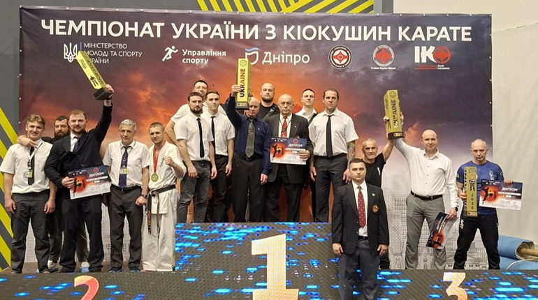 «Не на удачу, а на результат»: як первомайські каратисти виступили на чемпіонаті України в Дніпрі