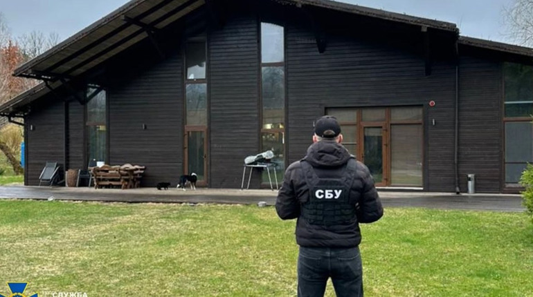 Пів заповідника у «кишеню»: як екснардеп Деркач привласнив 50% природоохоронної зони столиці