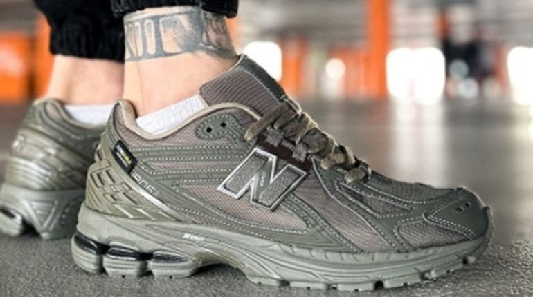 Чоловічі New Balance 1906R: чим вони відрізняються від інших моделей бренду