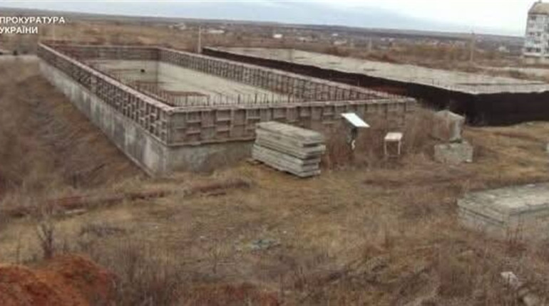 Прокуратура через суд вимагає розірвати договір на будівництво насосної станції у Первомайську