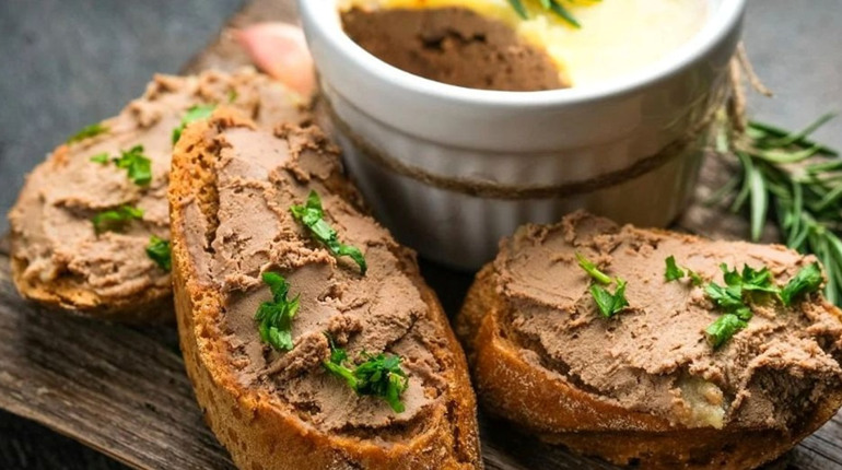 Паштет із курячої печінки: покроковий рецепт