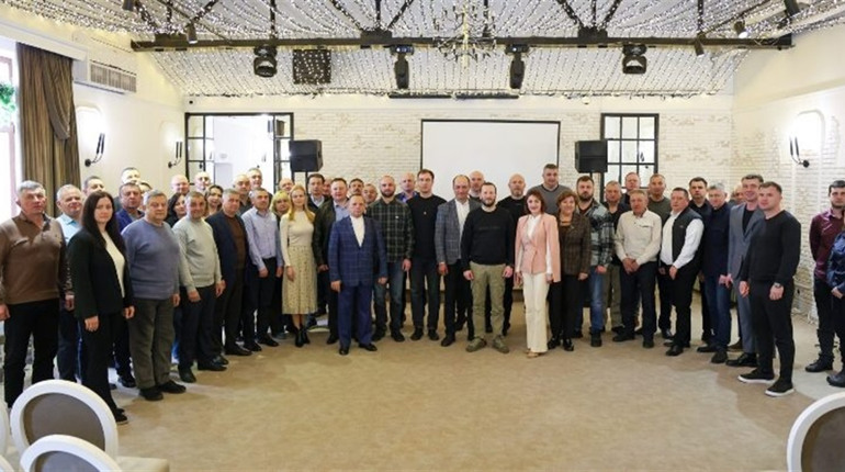 Міський голова Старокостянтинова взяв участь у виїзній нараді з розвитку громад області