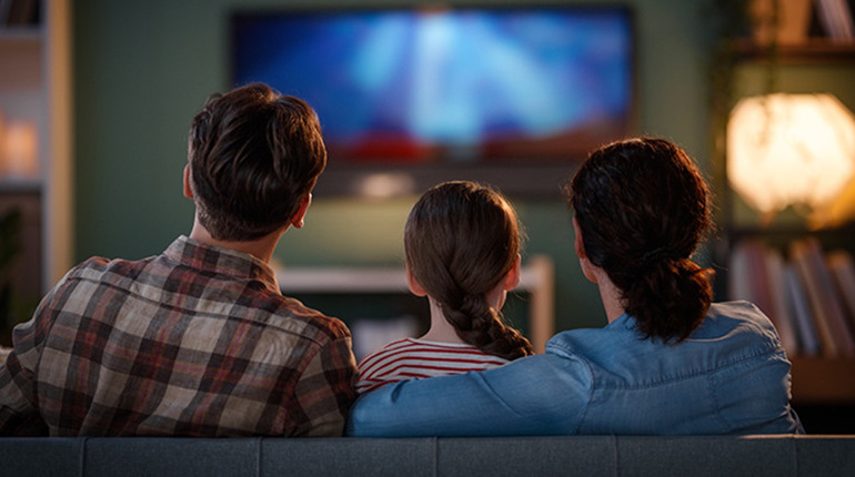 Сімейний кіновечір з користю: топ-5 повчальних фільмів для дітей та їх батьків