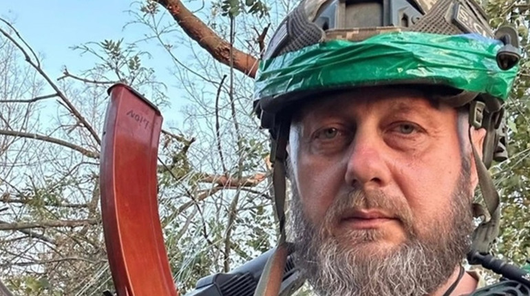 Історія «Ліона», який веде своїх крізь війну