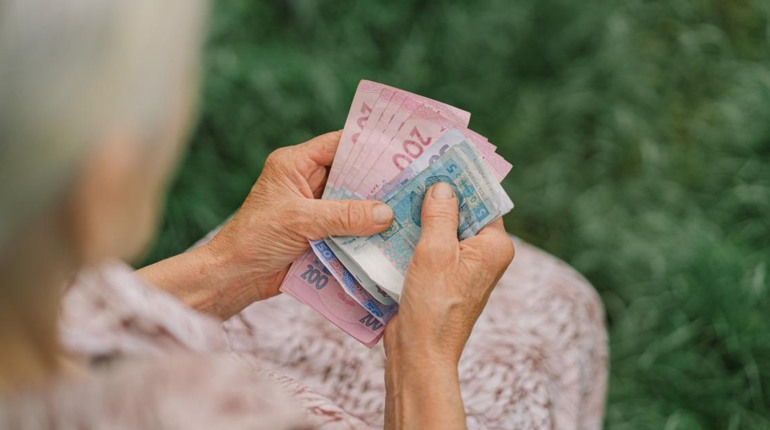 Середня пенсія в Україні зросла на 14%: скільки отримують люди