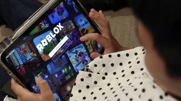Roblox можна, але під контролем. Платформа запускає дитячі акаунти з жорсткими правилами безпеки