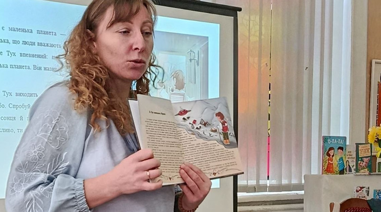 У Фастові відбулася інтерактивна зустріч школярів із письменницею Оленою Скуловатою