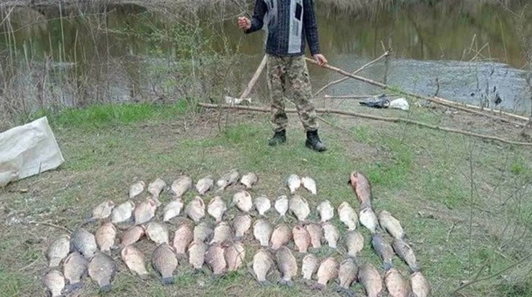 На Полтавщині під час нересту затримали браконьєра з уловом риби