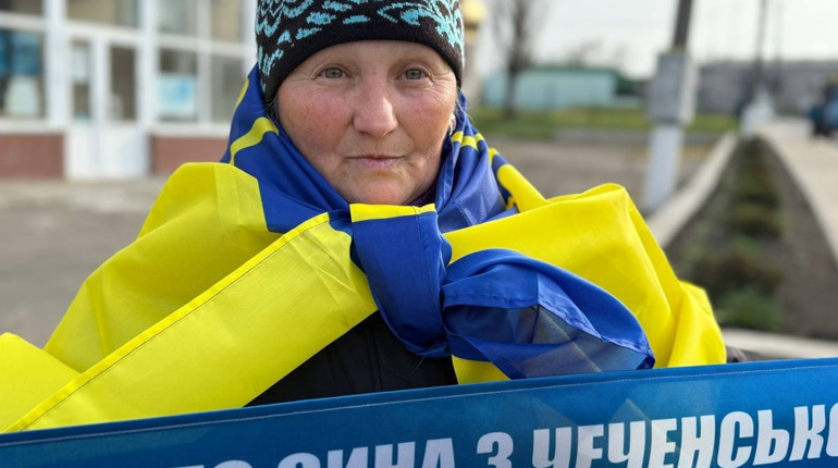 «Головне — щоб живий»: мати військового Сергія Амандурдиєва бореться за його повернення з полону