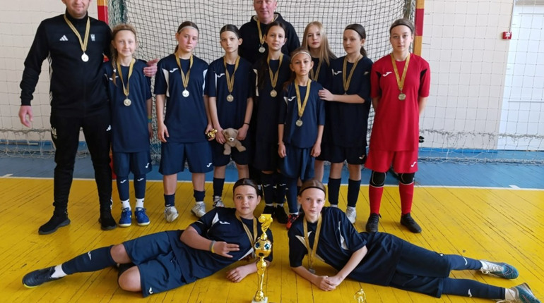 Срібло на фіналі: дівчата ДЮСШ імені Єрмакова – другі в Україні з футзалу